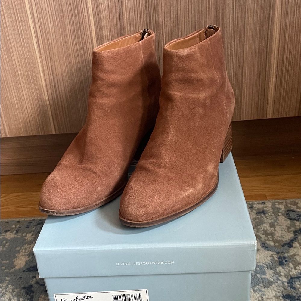 Seychelles Tan Suede Ankle Booties